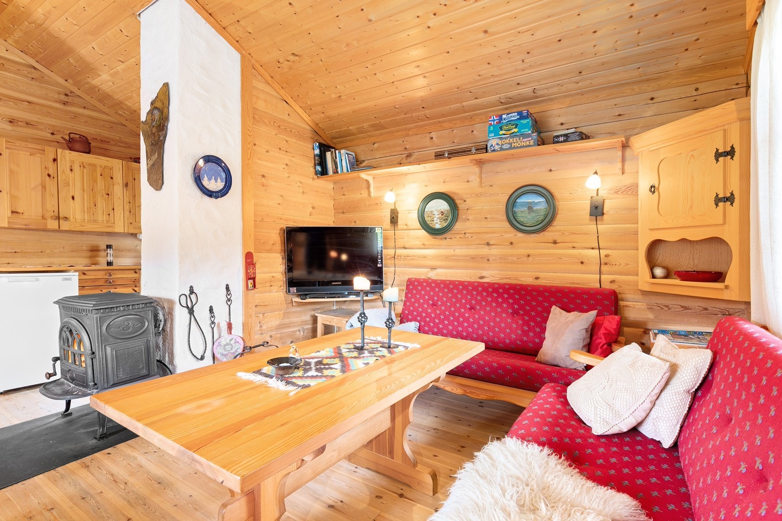 En vedovn bidrar til god varme på kalde dager. Galleribilde