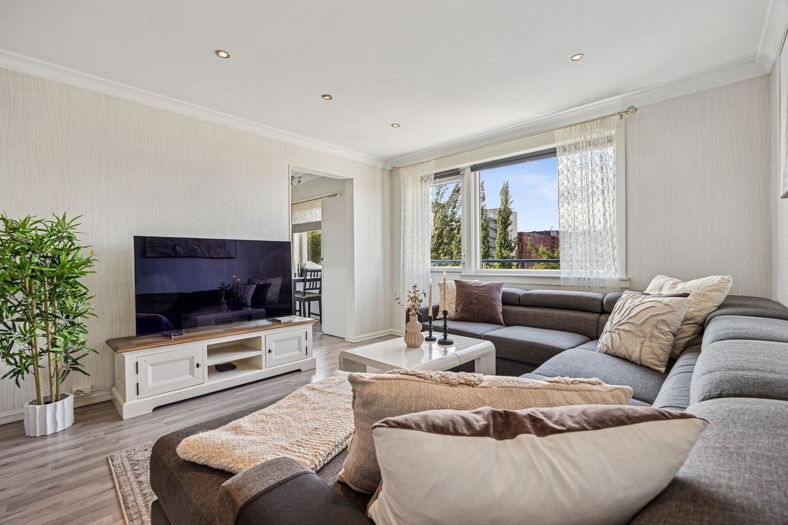 EIE eiendomsmegling ved Yasin Unal har gleden av å presentere Øystein Møylas veg 8! Foto: Aleksander Jacobsen. Galleribilde