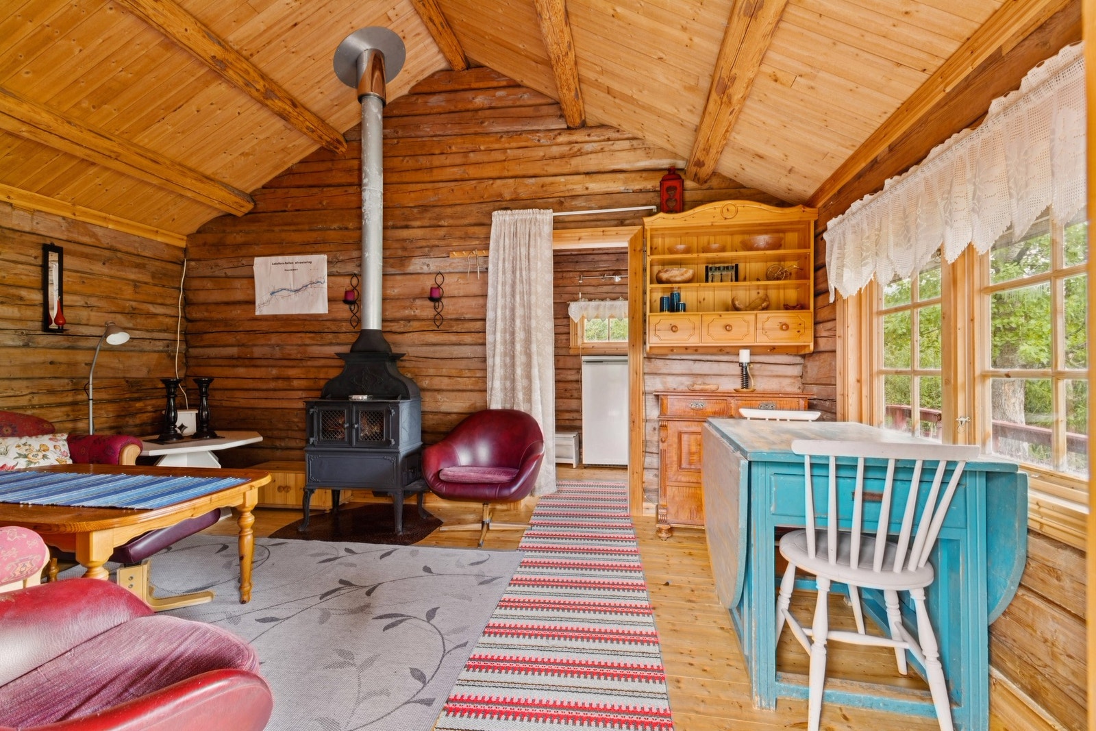 Her har du oppvarming via vedfyring. Galleribilde