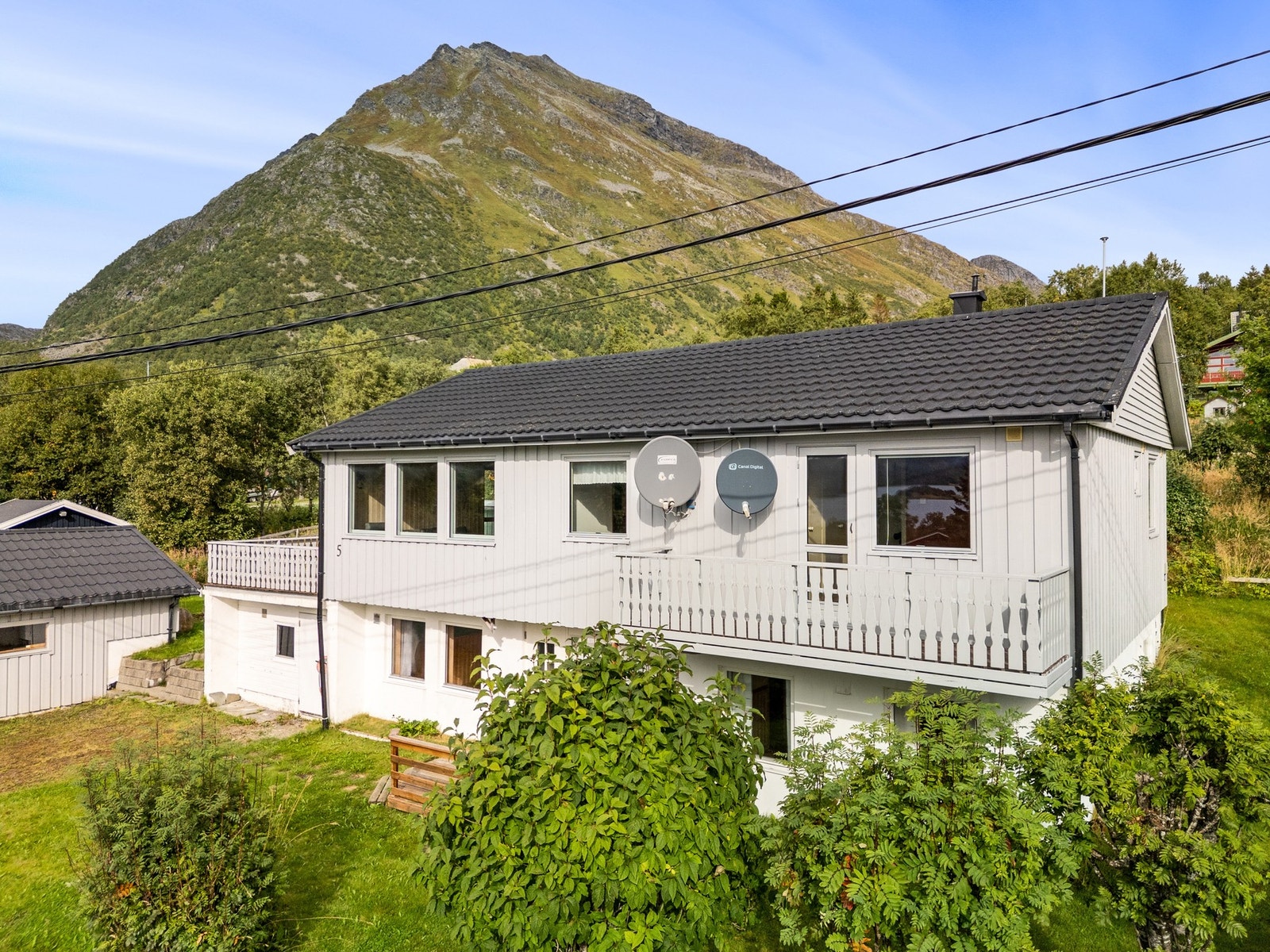 Her bor du i et rolig og barnevennlig område med umiddelbar tilgang på turområder året rundt Galleribilde