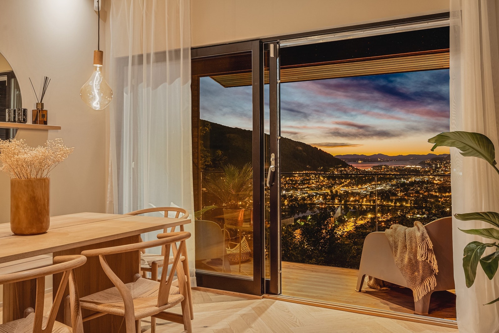 En enestående eiendom i et av Bergens mest ettertraktede og eksklusive boligområder. Galleribilde