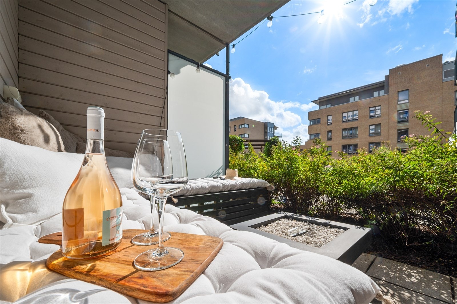 Perfekt sted å nyte solen alene eller med venner. Galleribilde