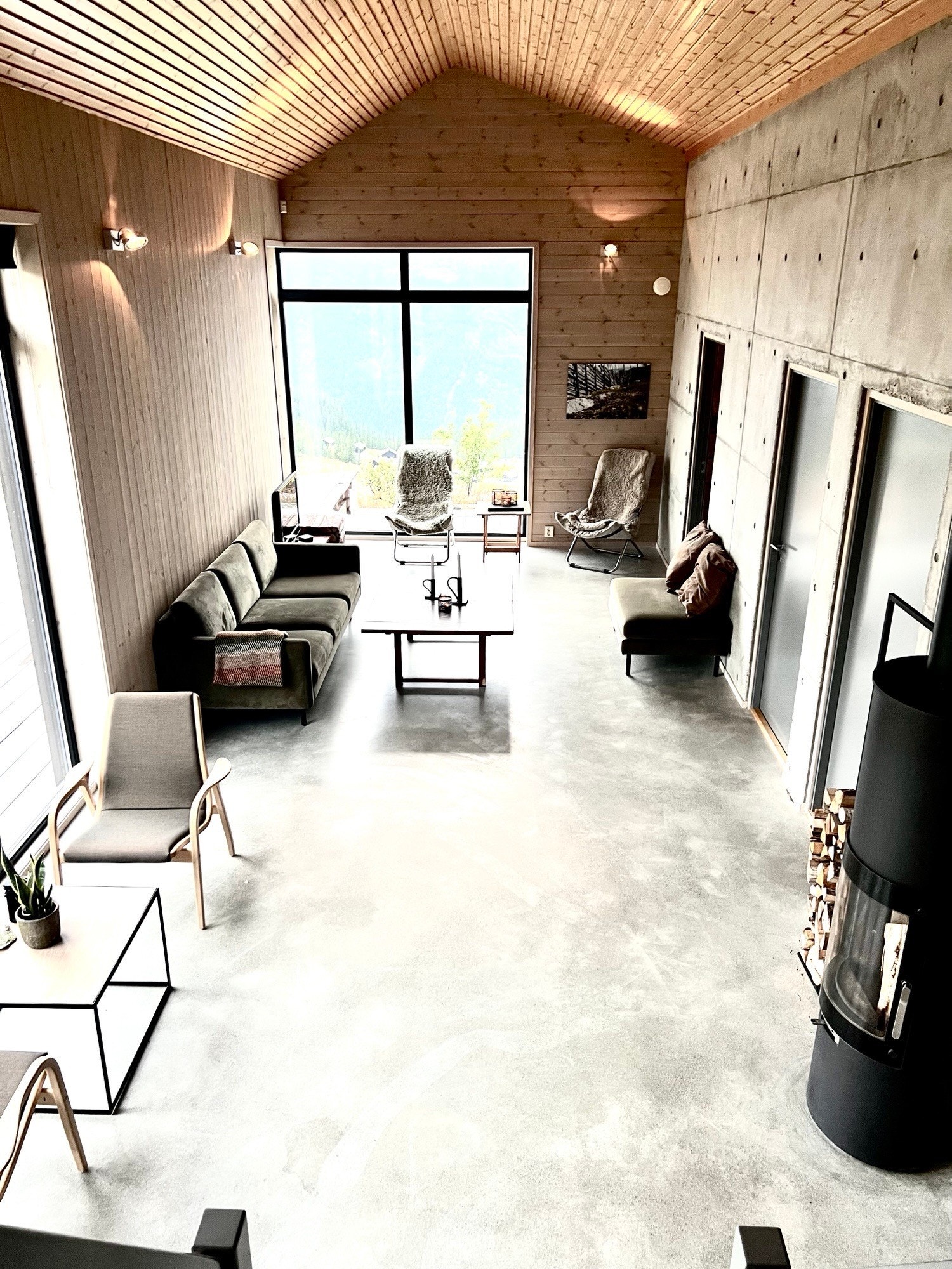 Meget romslig med stor takhøyde Galleribilde