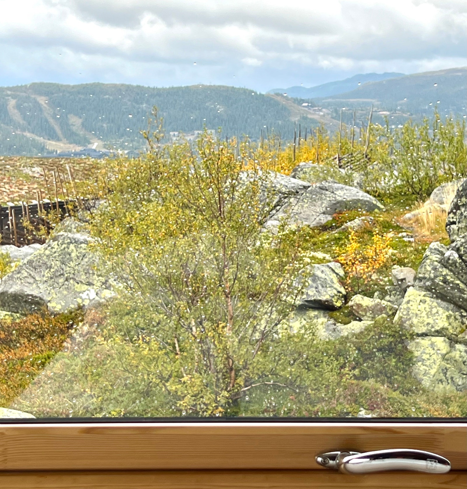 Fra soverom 3 - utsikt mot Gausta området Galleribilde