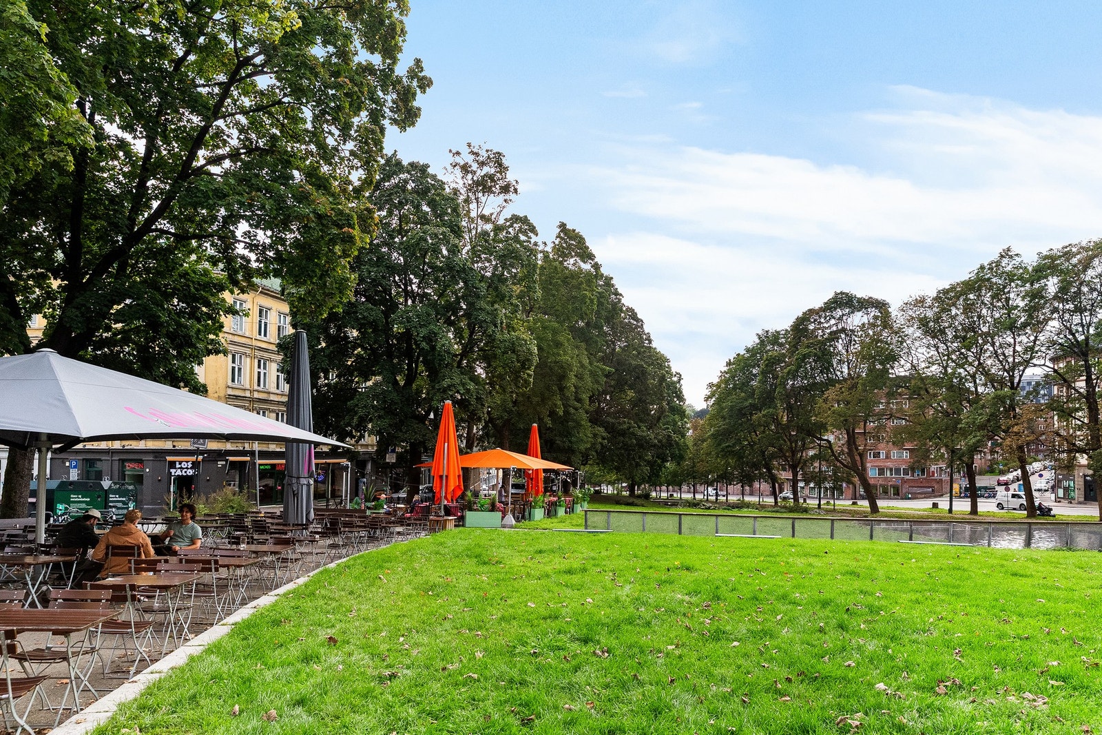 Området er kjent for sitt brede kulturtilbud, gode utdanningsmuligheter, livlige uteliv og et variert tilbud av restauranter og kafeer - alt innen kort gangavstand. Galleribilde