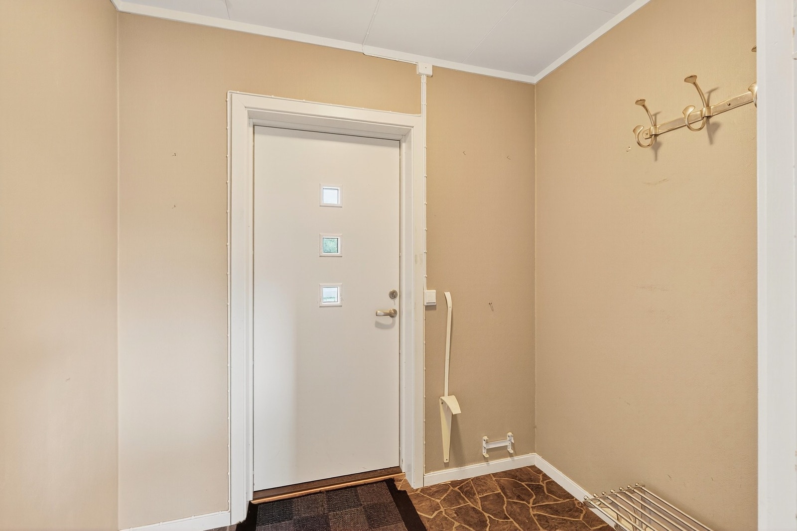 Entré hovedetasje. Galleribilde