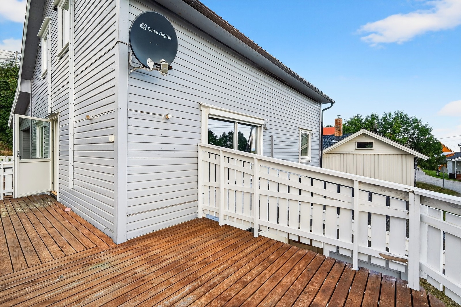 Balkong mot sør og vest. Galleribilde