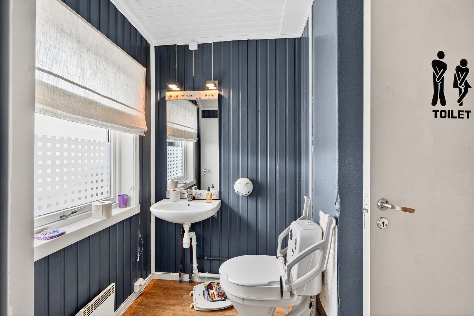 Praktisk toalett i 2.etasje. Galleribilde