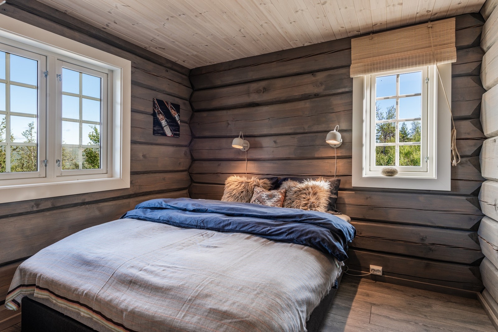 Hytten har to koselige soverom Galleribilde