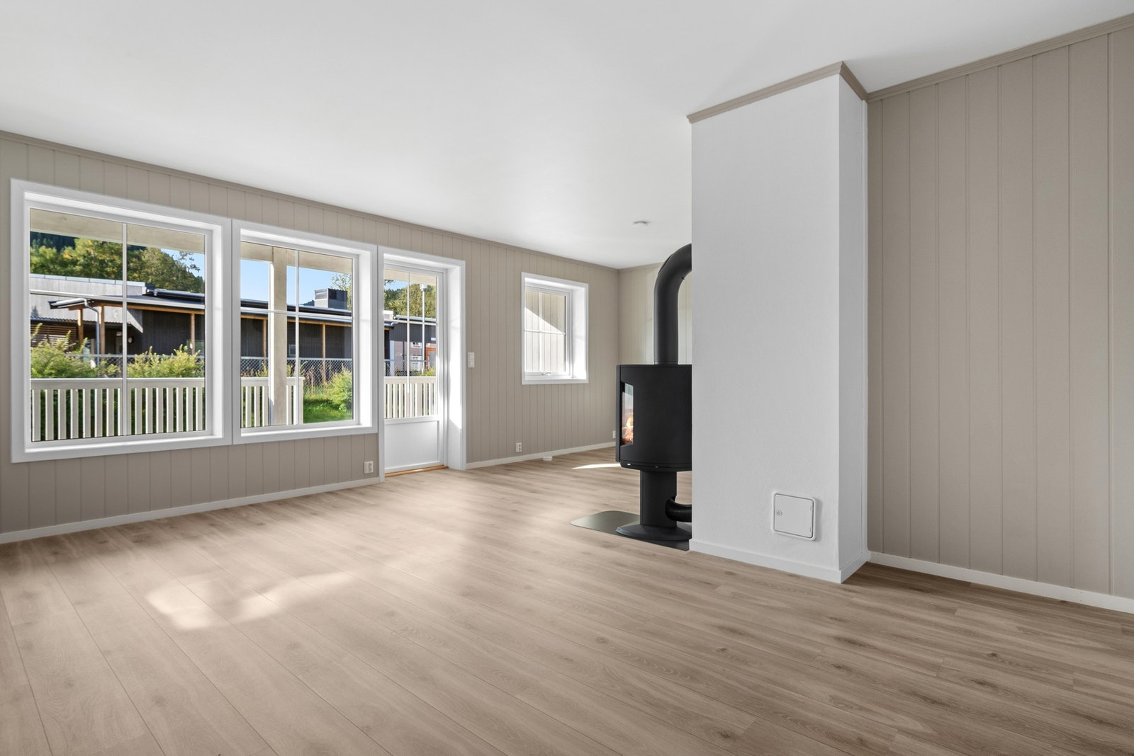 Her presenteres en romslig 3- roms leilighet med sentral beliggenhet i Signsås sentrum. Galleribilde