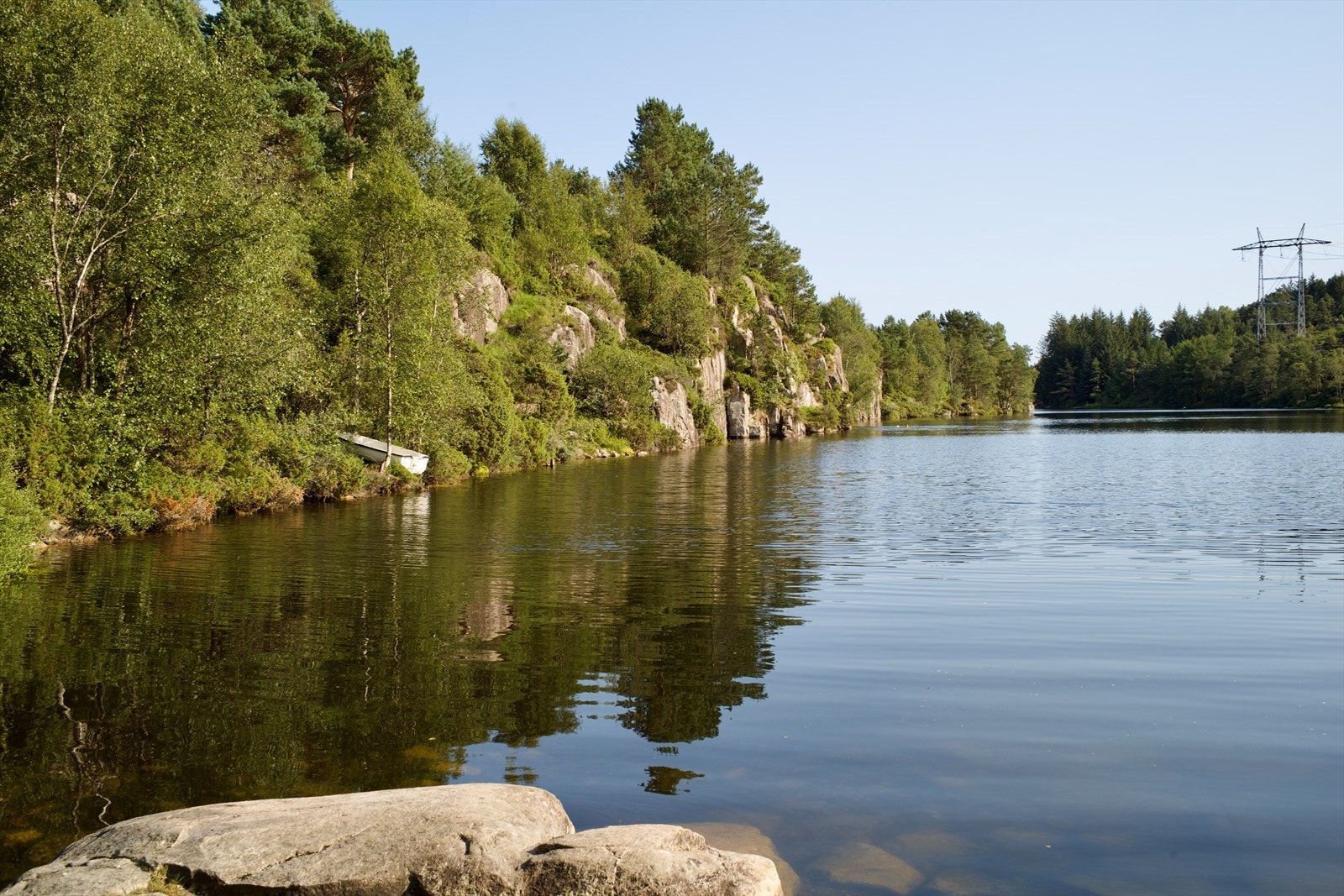Nærmiljøet byr på flotte turmuligheter både på Knappenfjellet, i Kanadaskogen og ved Tennebekktjørna. Galleribilde