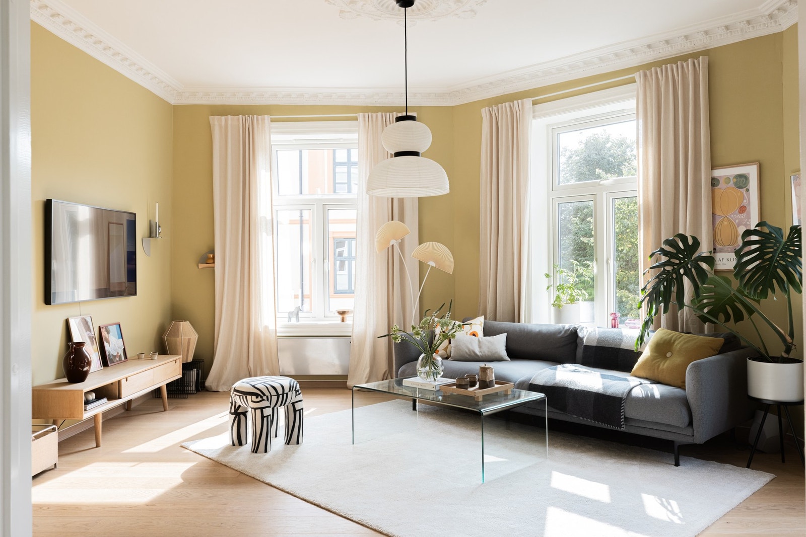 Klassisk leilighet med en fantastisk atmosfære og et stilsikkert preg. Galleribilde