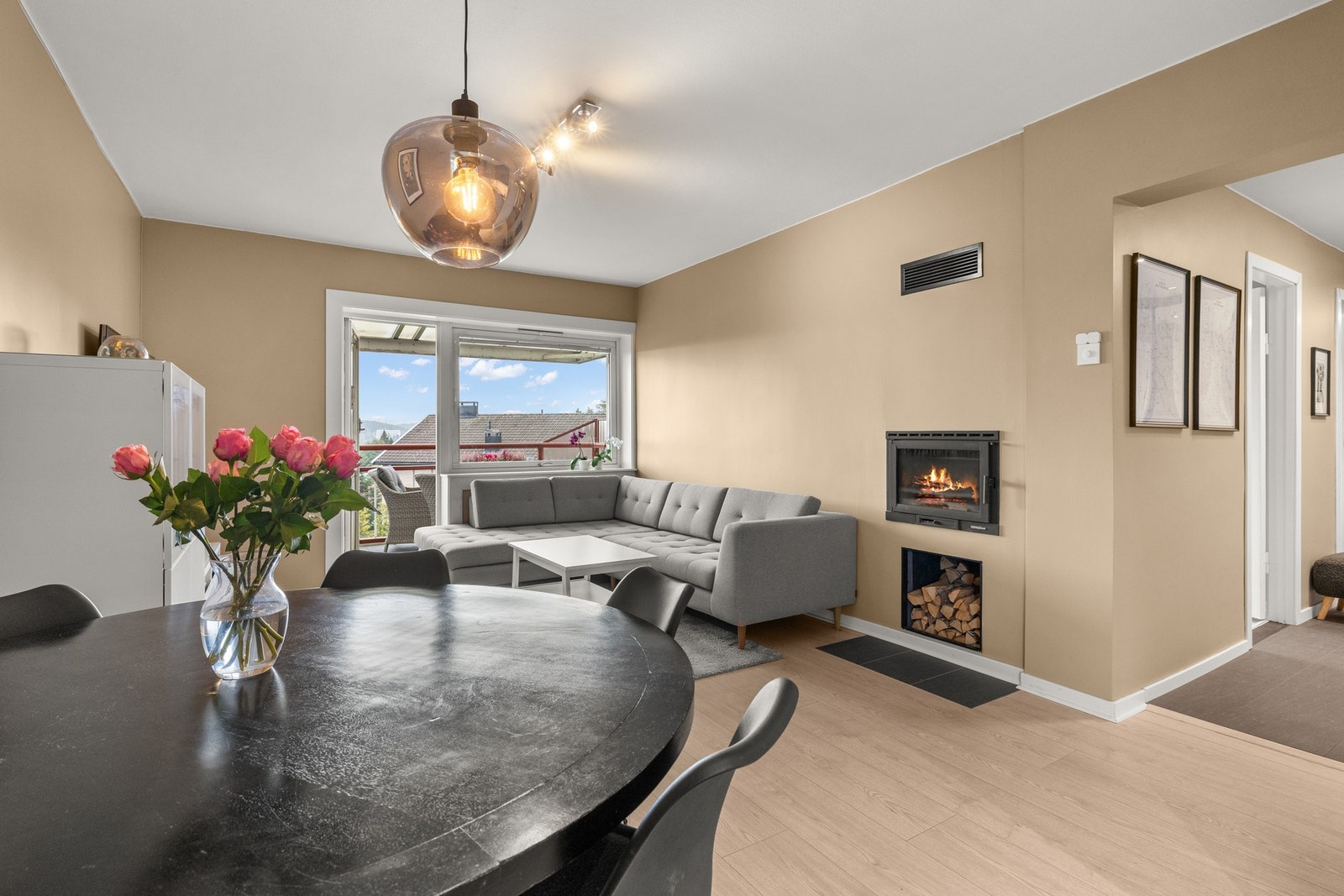 Det opplyses fra borettslaget at pipene ble rehabilitert i 2016/2017, og at 180 mm stålrør ble satt inn i pipeløpet. Galleribilde