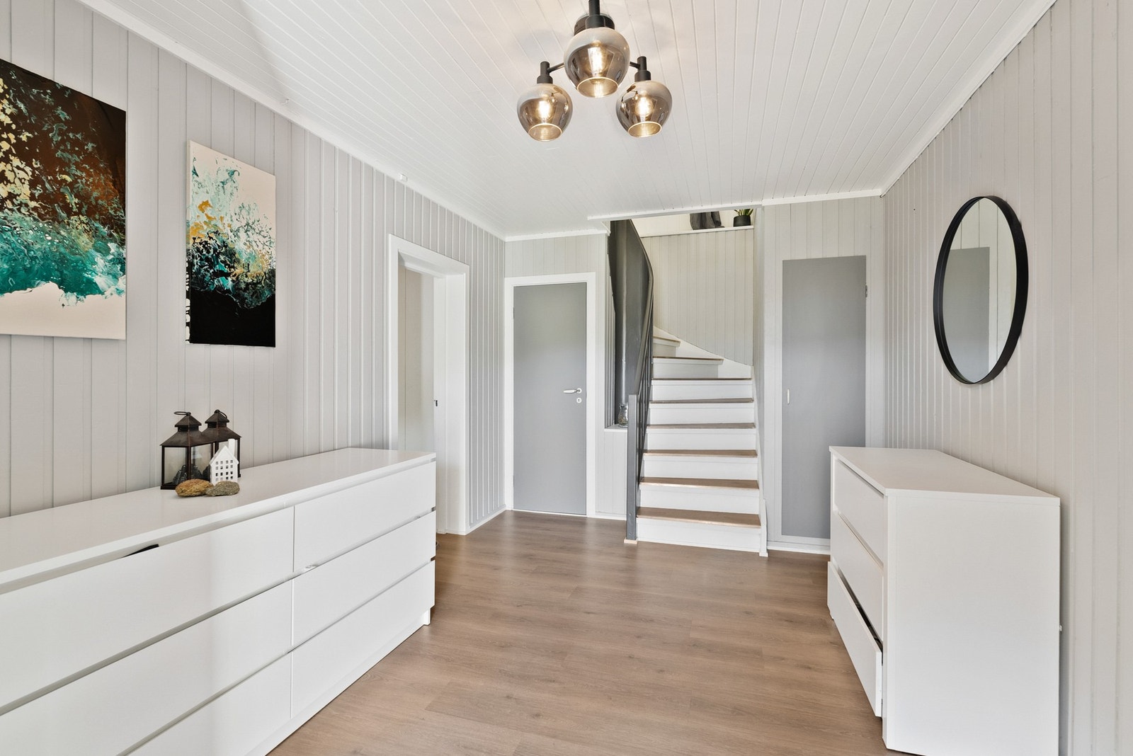 Oppusset gang med varmefolie i gulv. Galleribilde