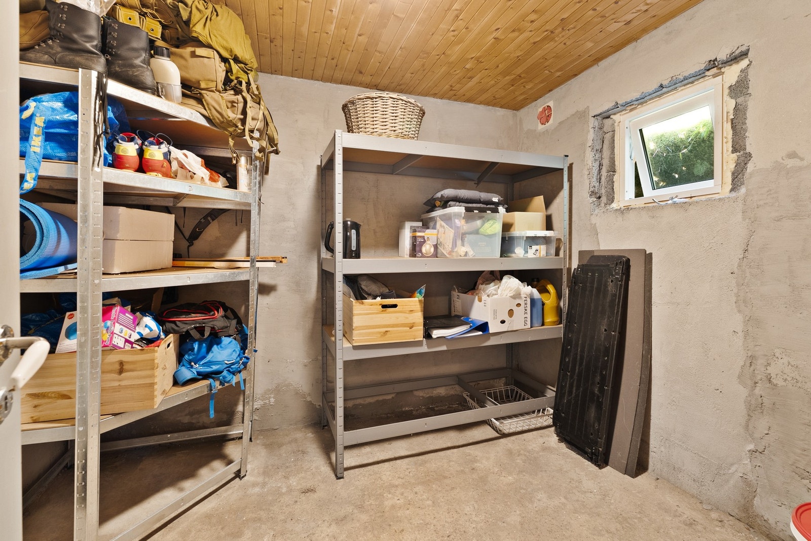 Innebod - i tillegg er det en romslig utebod. Galleribilde