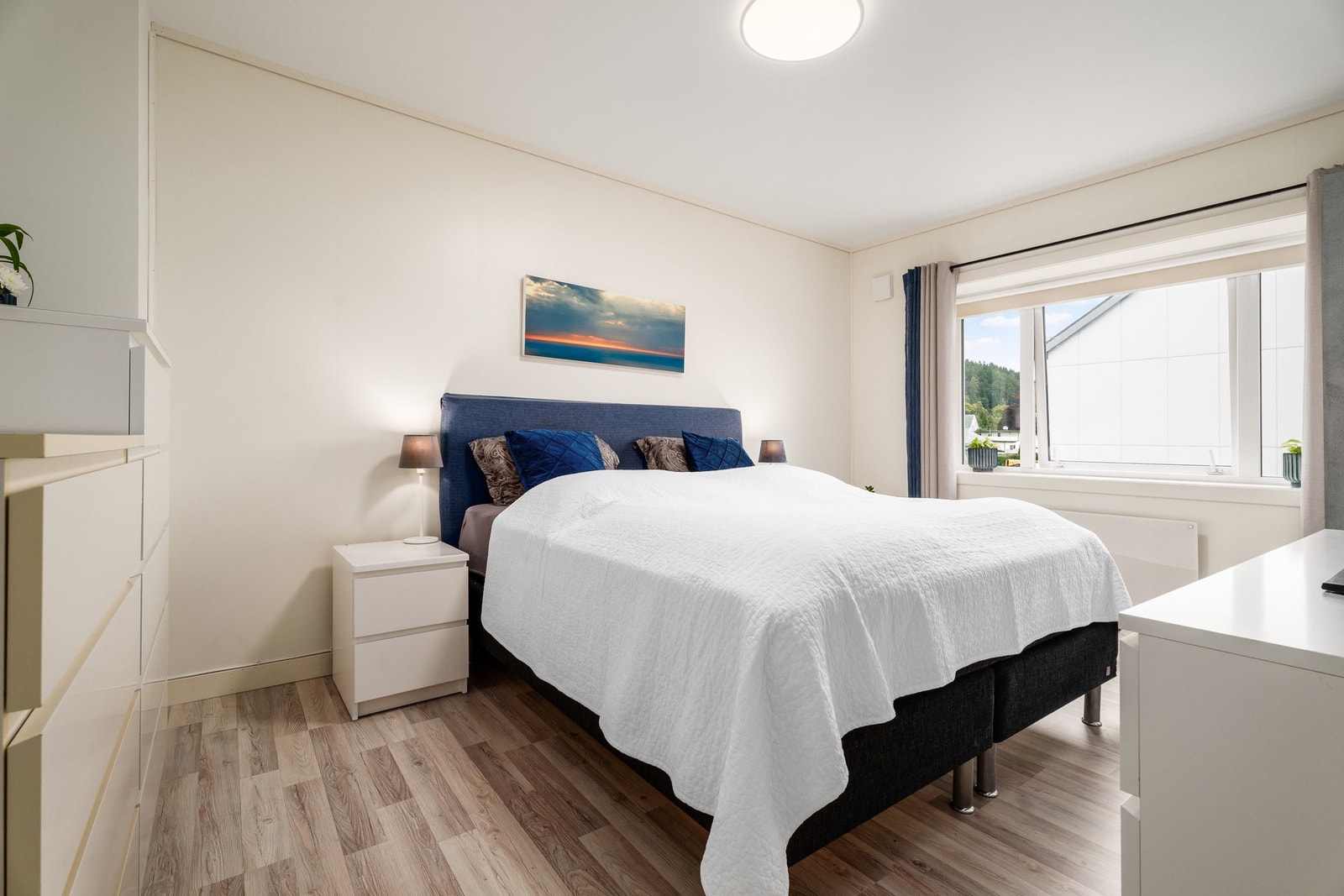 Sov godt i Nørvegata 28B. Legg også merke til de flotte vinduene. Galleribilde