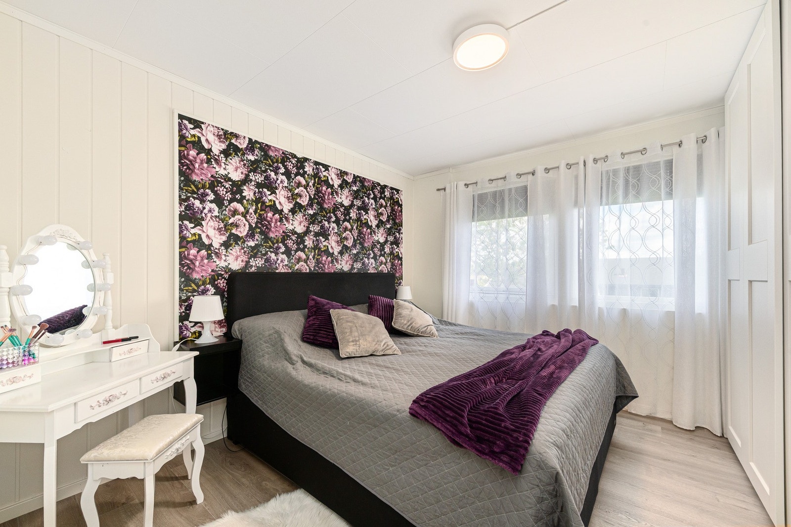 Boligens fire soverom legger godt til rette for en stor familie. Galleribilde