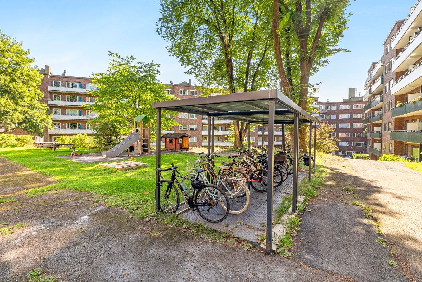 - Felles sykkelparkering - Galleribilde