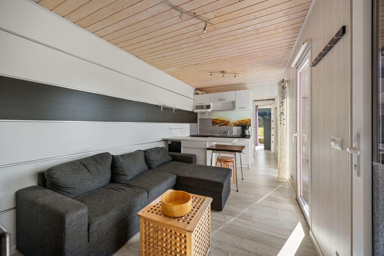 Anneks. Stue og kjøkken Galleribilde