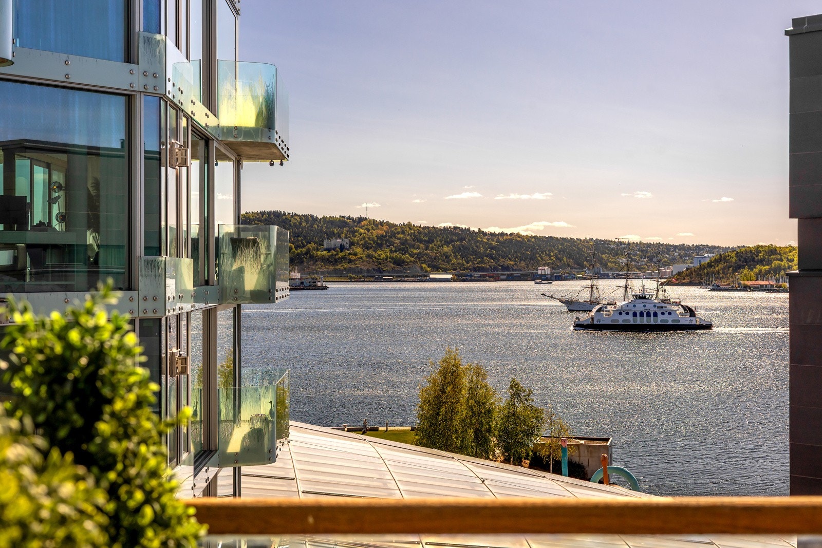 Velkommen til Kavringen Brygge 1 - en lys og moderne selveierleilighet med ettertraktet beliggenhet på Tjuvholmen. Galleribilde