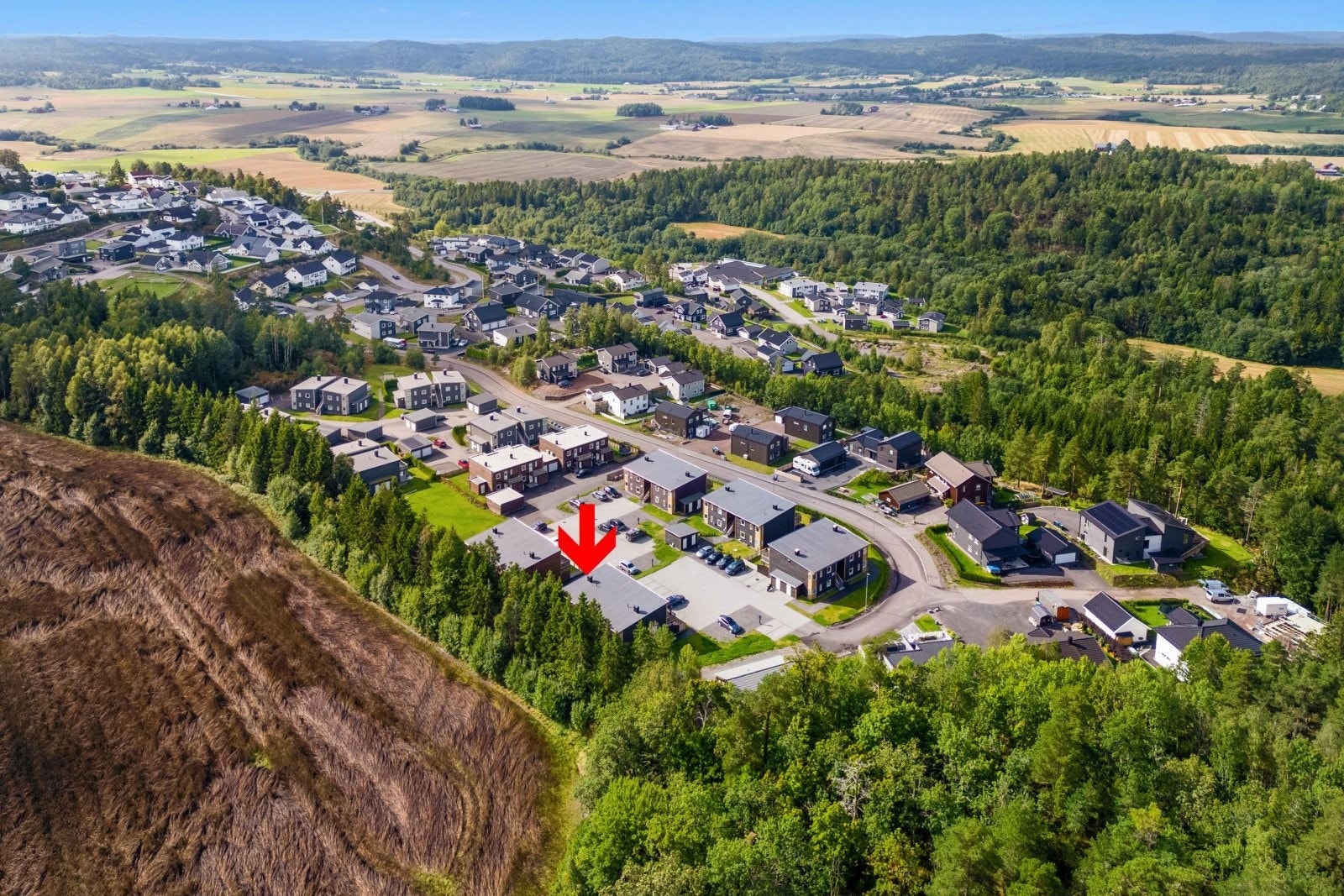 Eiendommen er beliggende innerst i feltet Galleribilde