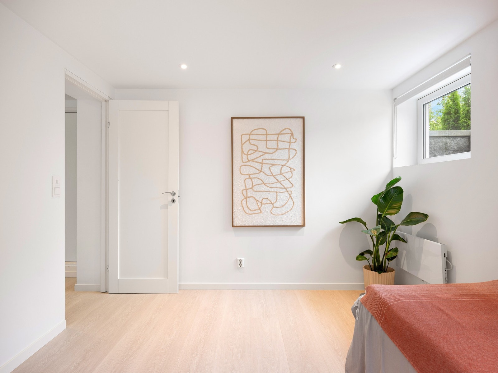 Innredet rom i kjeller. Rommet er ikke byggemeldt/godkjent for varig opphold Galleribilde