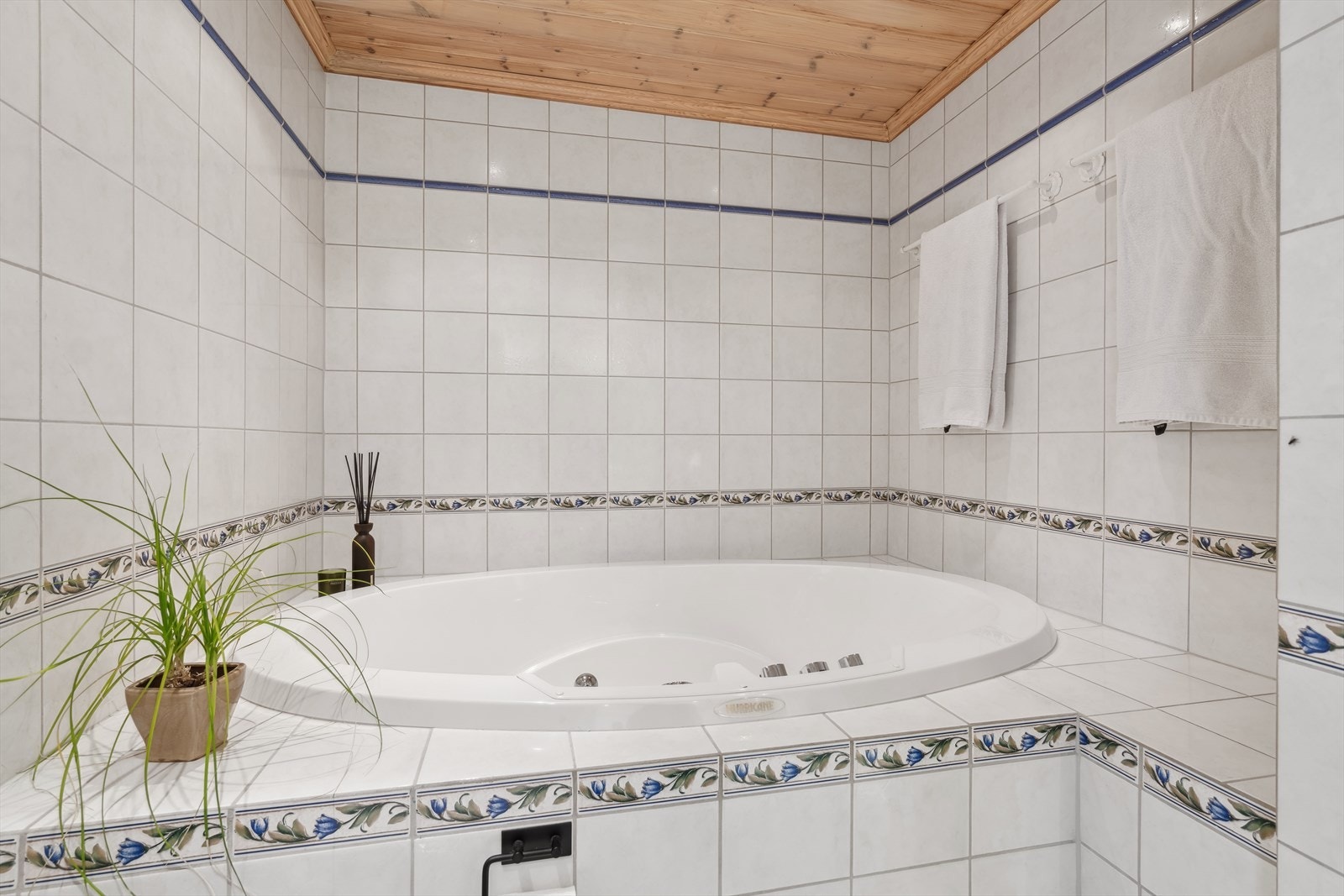 Boblekar til glede for store og små som er pent fliset inn. Galleribilde