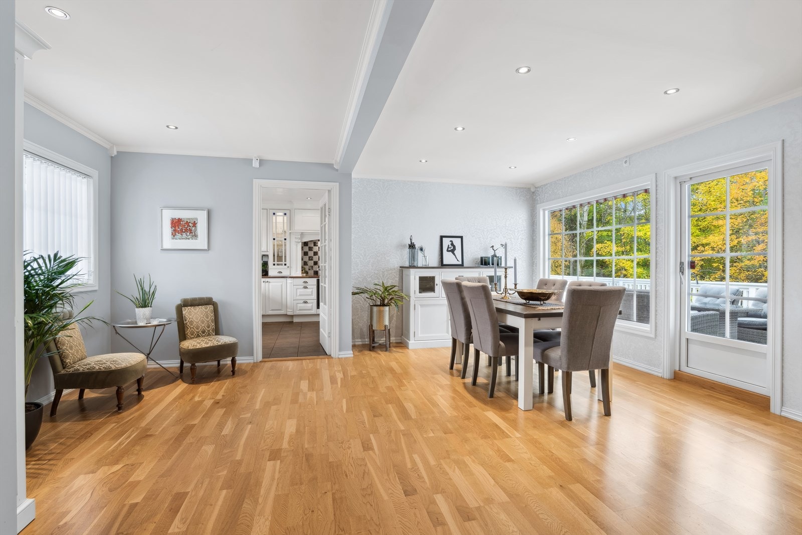 Rommet får på bakgrunn av sin utforming en naturlig inndeling, hvor en kan innrede soner etter sitt eget ønske og behov. Galleribilde