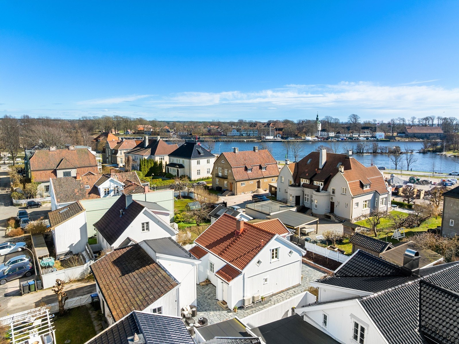 Blant ærverdige mursteinsvillaer og sjarmerende trehusbebyggelse på Cicignon ligger Bings gate 11 med to boenheter. Galleribilde