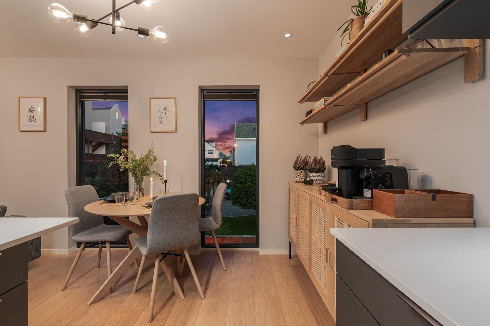 | Kveldsbilde | Galleribilde