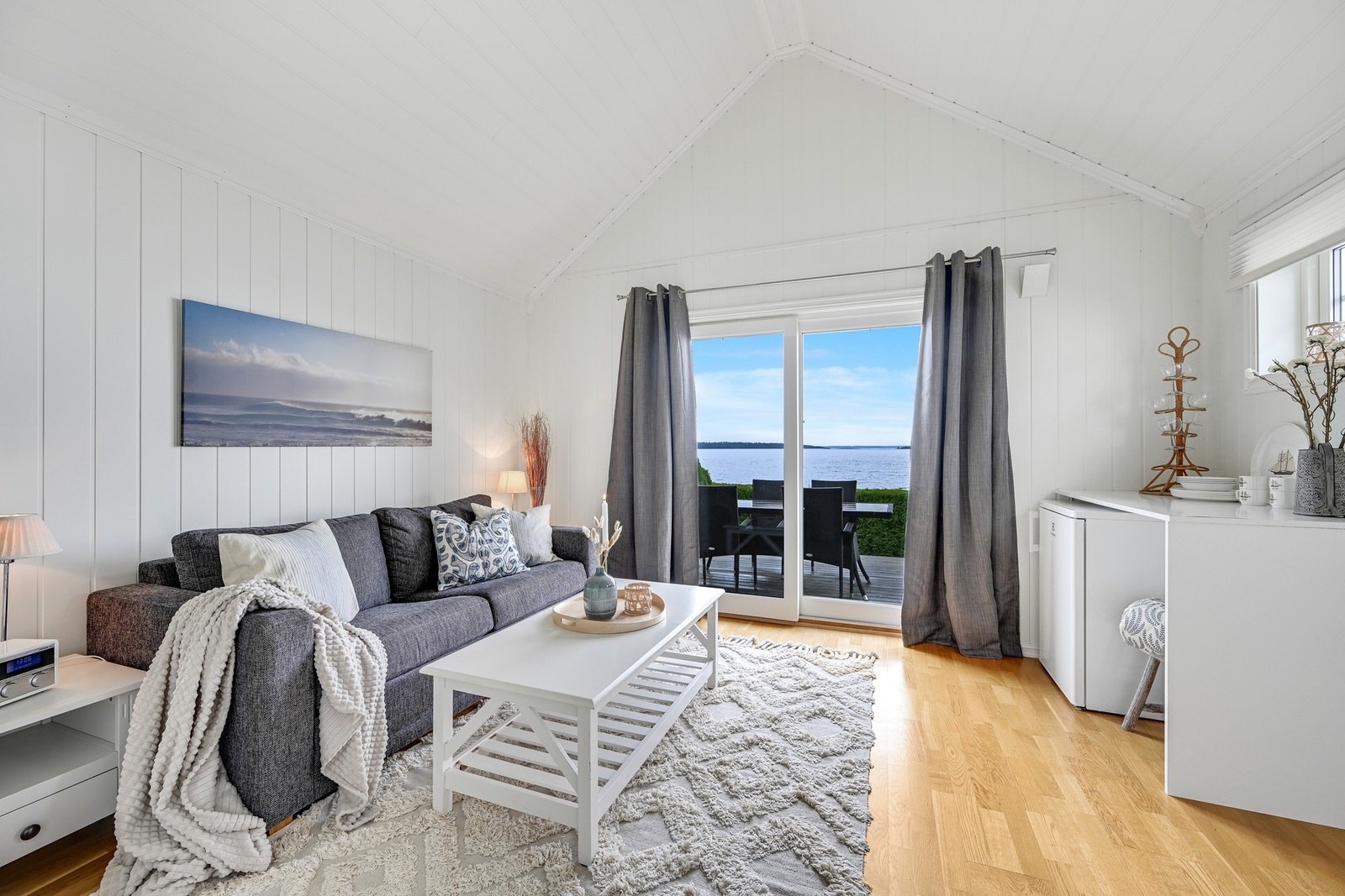 Romslig allrom/soverom i annekset Galleribilde