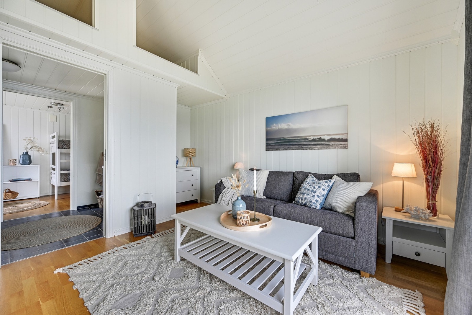 Hems med plass til en del lagring Galleribilde