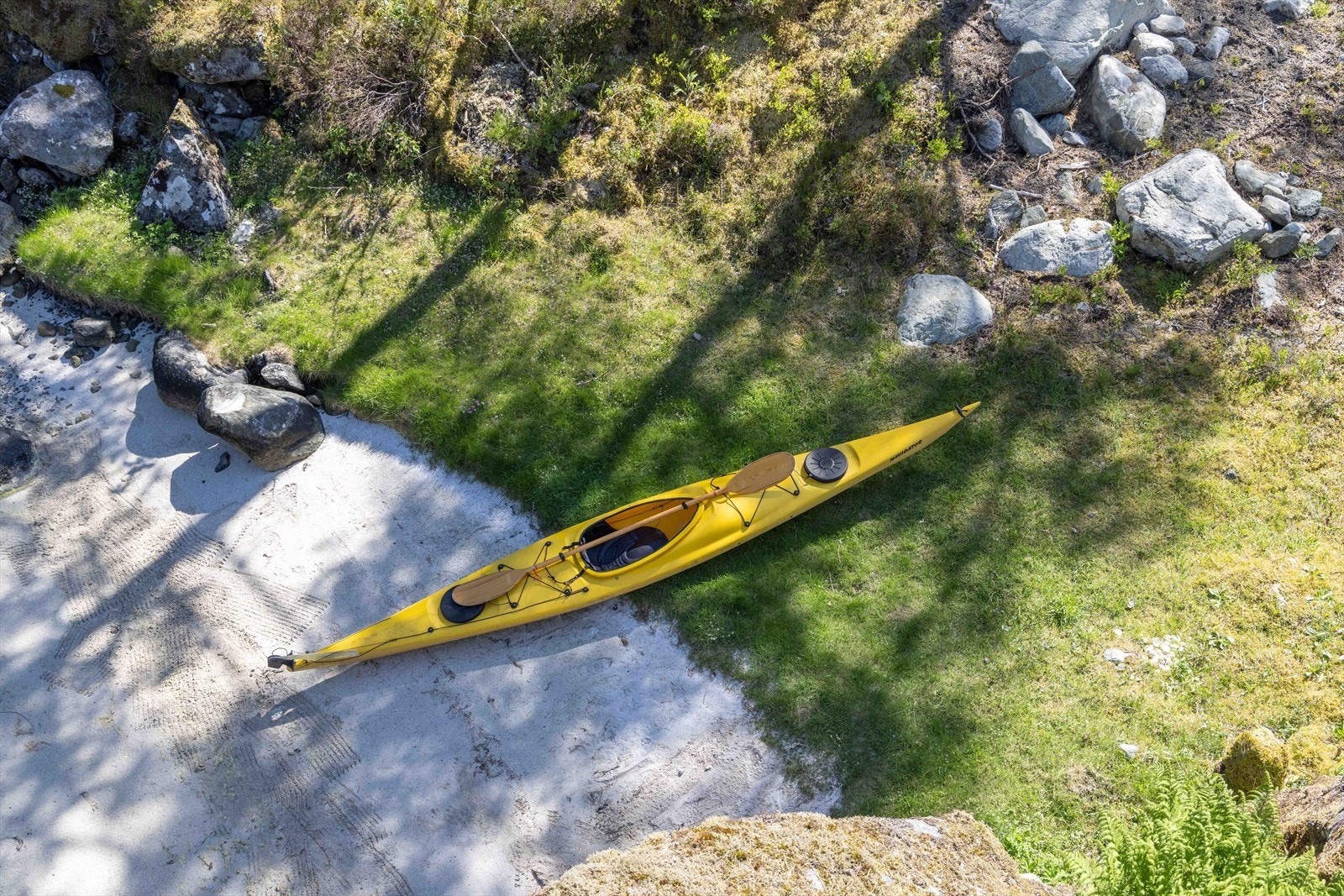 Fra kaien, eller stranden, er det kort vei ut i et eldorado av øyperler, viker og lune bukter - perfekt for båtliv, øyhopping, fiske, vannsport og kajakkturer. Galleribilde