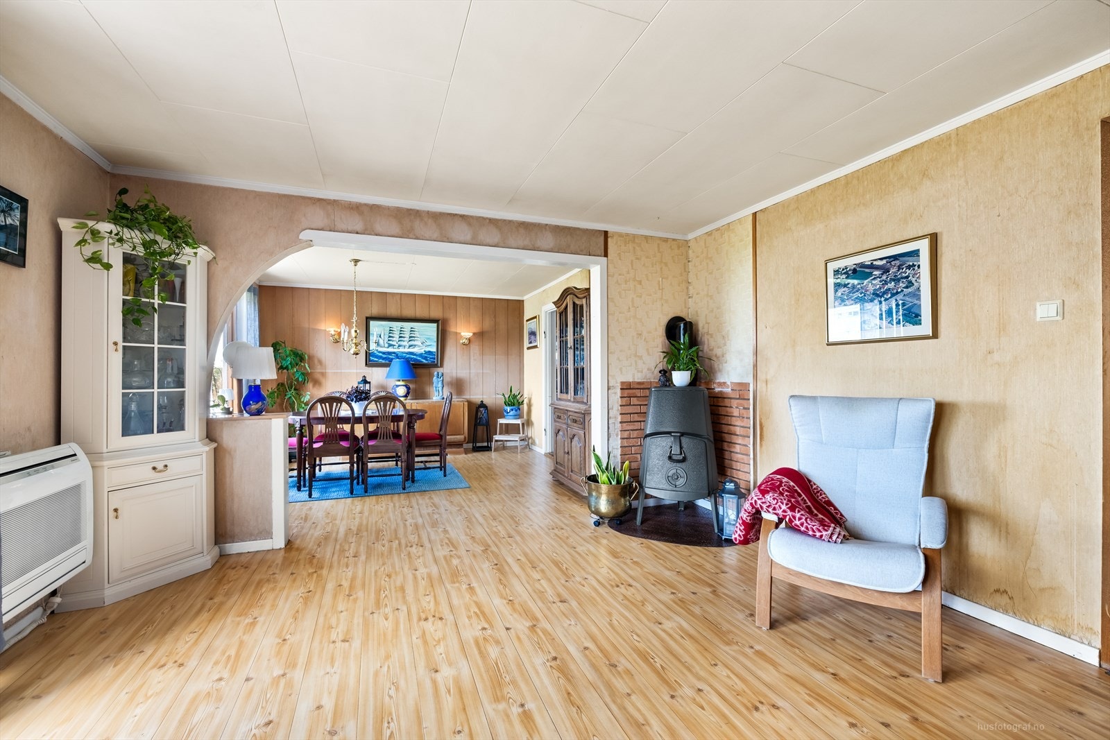 Naturlig skille i stuen for daglig- og spisestue Galleribilde