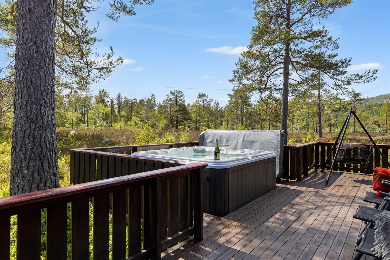 Jaquzzi på terrasse Galleribilde