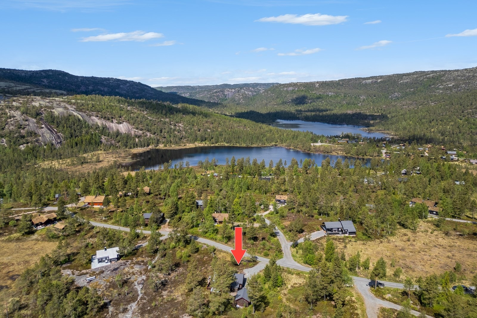 På vegne av selger og Maria Stornes /v Eiendomsmegler Norge ønsker velkommen til en hyggelig påmeldingsvisning Galleribilde