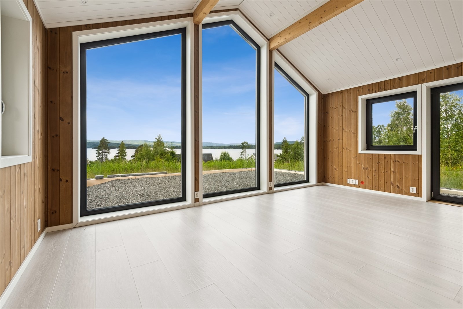 Nydelig utsikt utover Storsjøen! Galleribilde