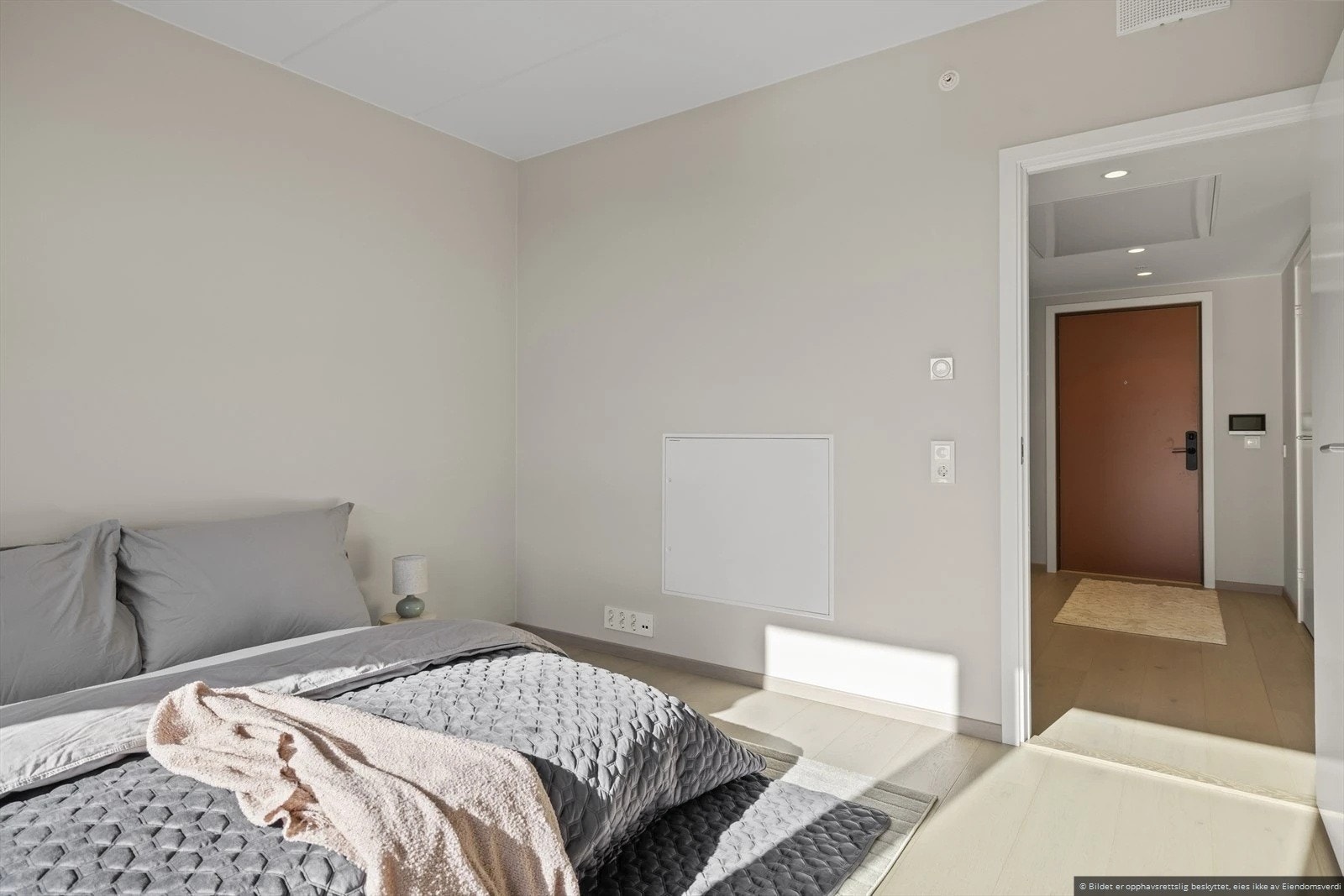 Romslig soverom som er ment som hovedsoverom. Galleribilde