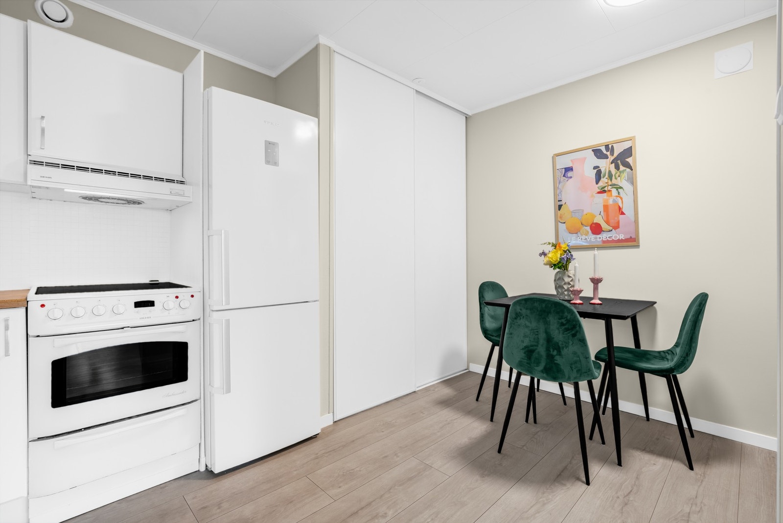 Plass til eget spisebord. Galleribilde