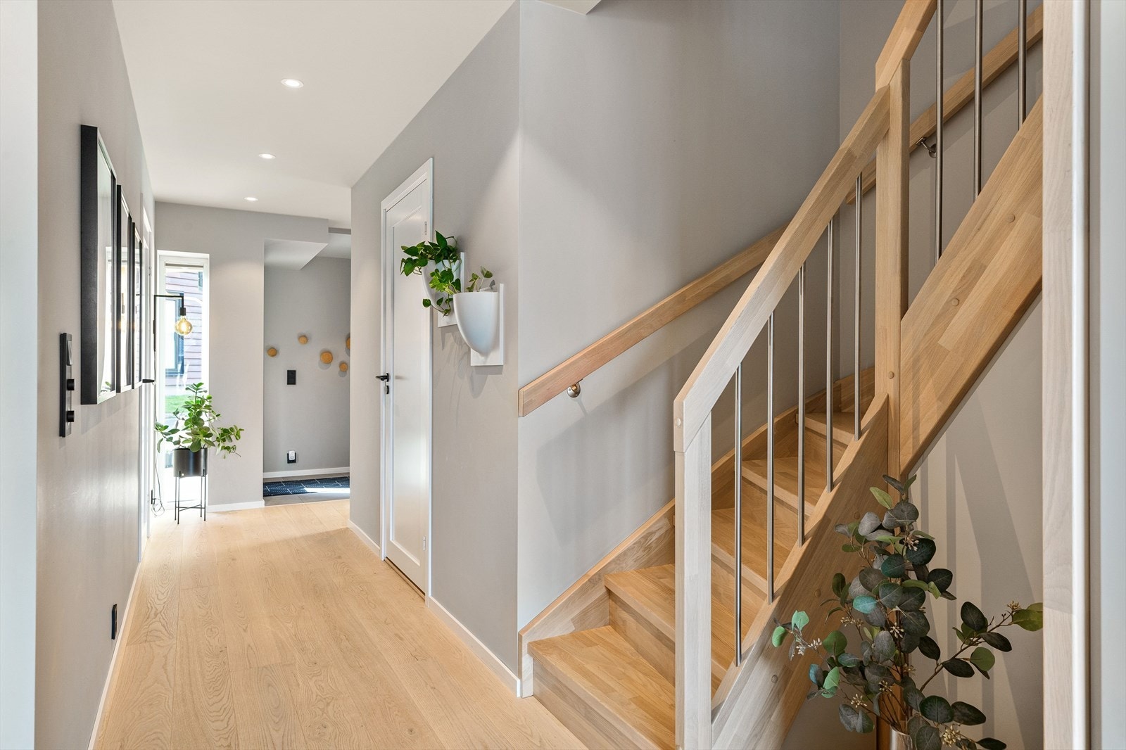 Huset har balansert ventilasjon som sørger for kontinuerlig frisk luft og god energieffektivitet. Galleribilde