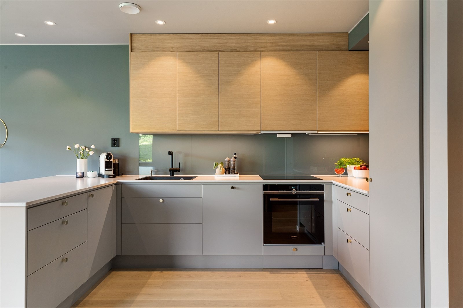 Flott og innholdsrikt kjøkken fra Drømmekjøkken. Galleribilde