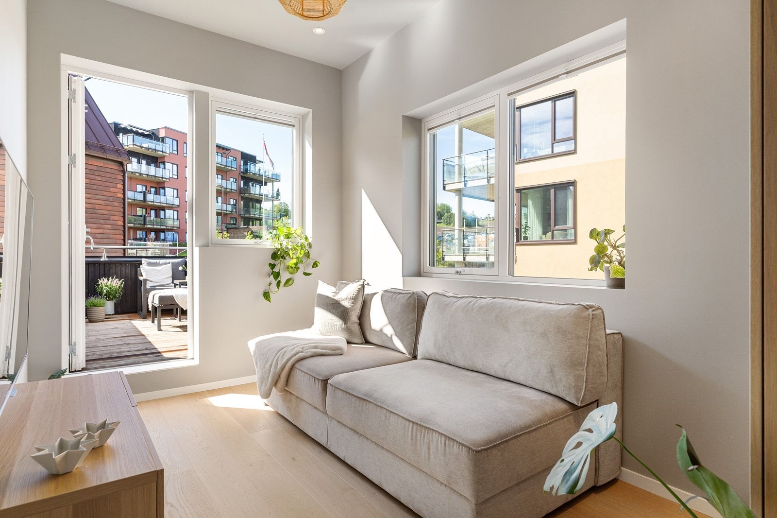 Tv stue hvor man kan lage et 5. soverom. Galleribilde