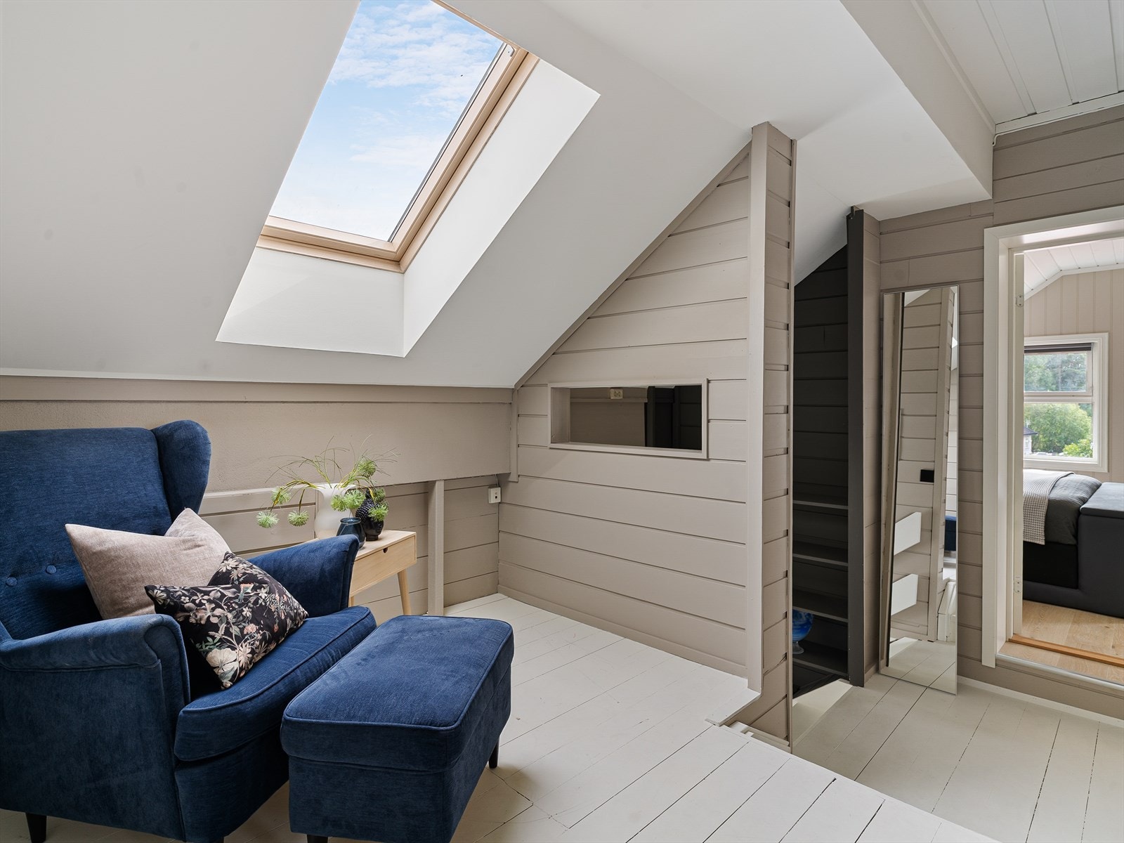 Trapperom med flere bruksmuligheter. Galleribilde