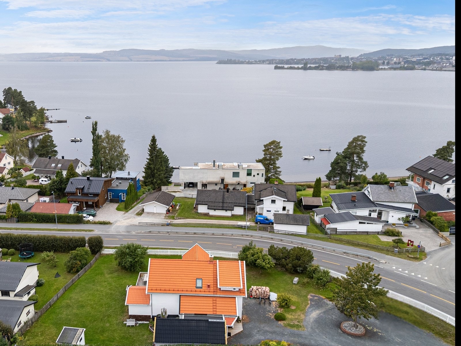 Nærhet til Mjøsa. Galleribilde