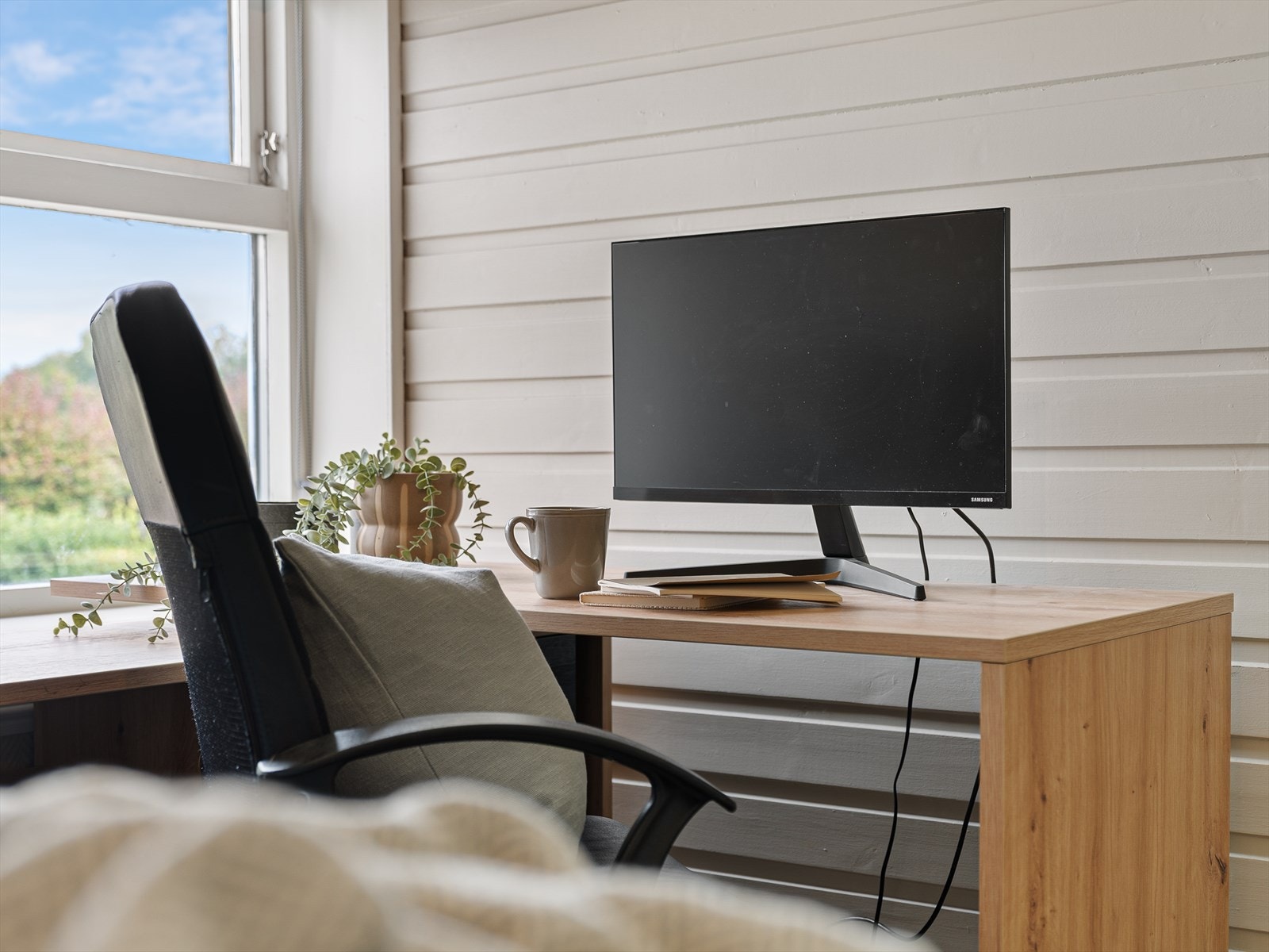 3 værelser av god størrelse - ideelt for familier som ønsker både fellesarealer og privatliv. Galleribilde