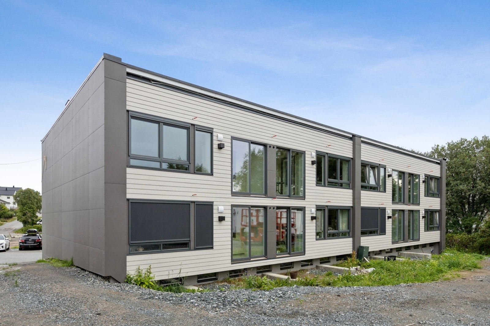 Det blir snart bygget veranda på ca 7 kvm til alle leilighetene. Galleribilde