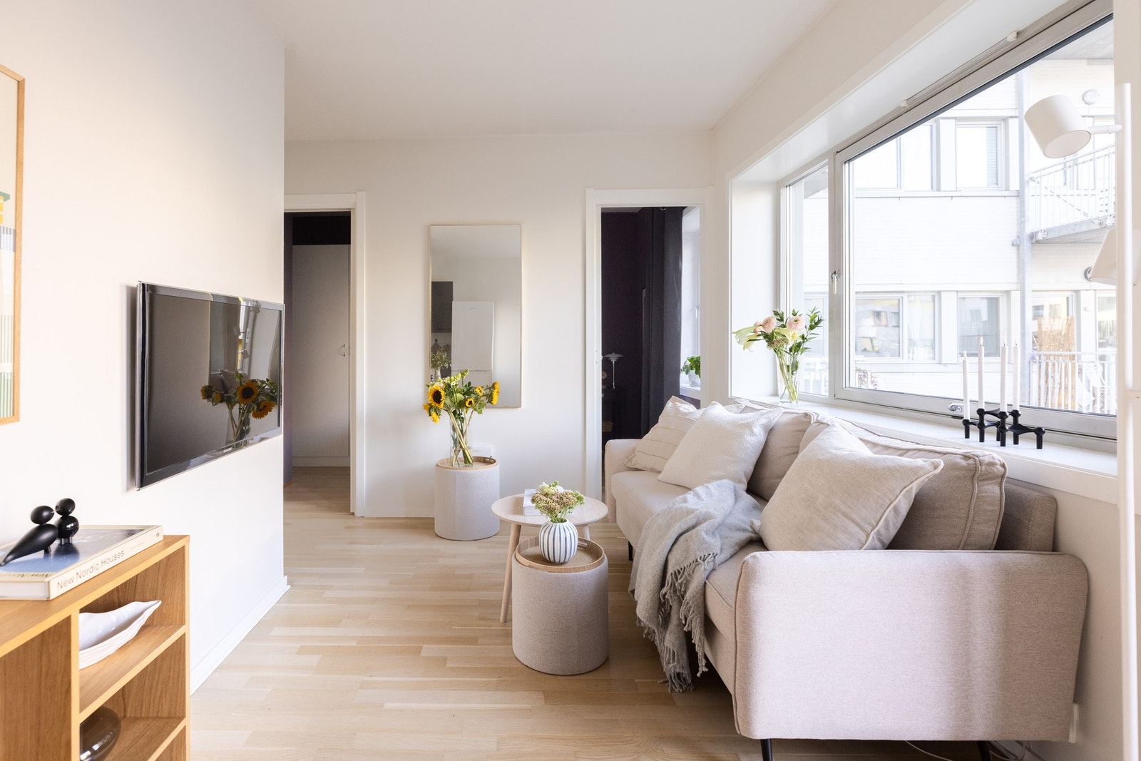 Leiligheten ligger i 2. etasje med god intern beliggenhet og smart planløsning. Galleribilde
