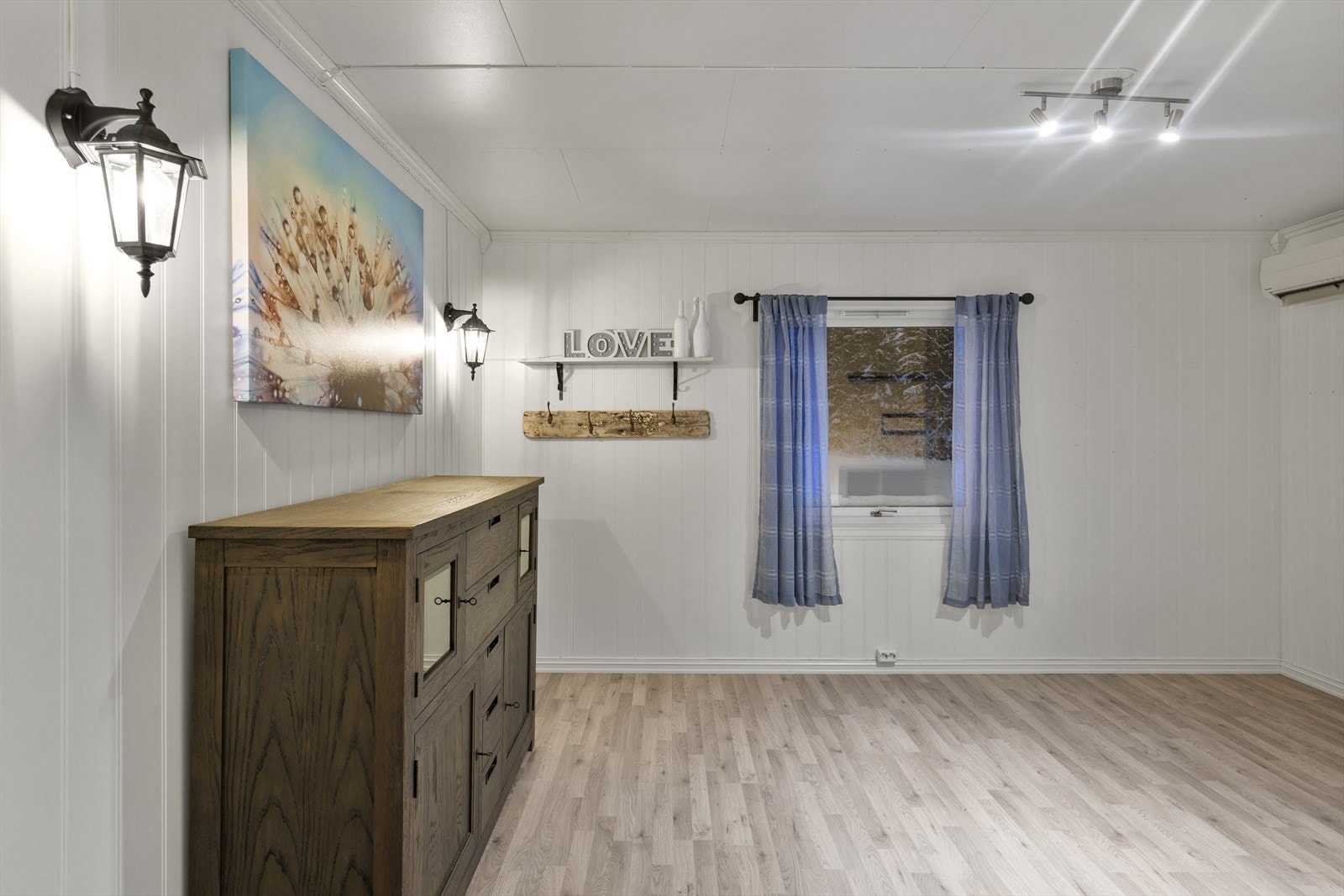 Delvis modernisert men kjøpere må påregne en del renovering Galleribilde