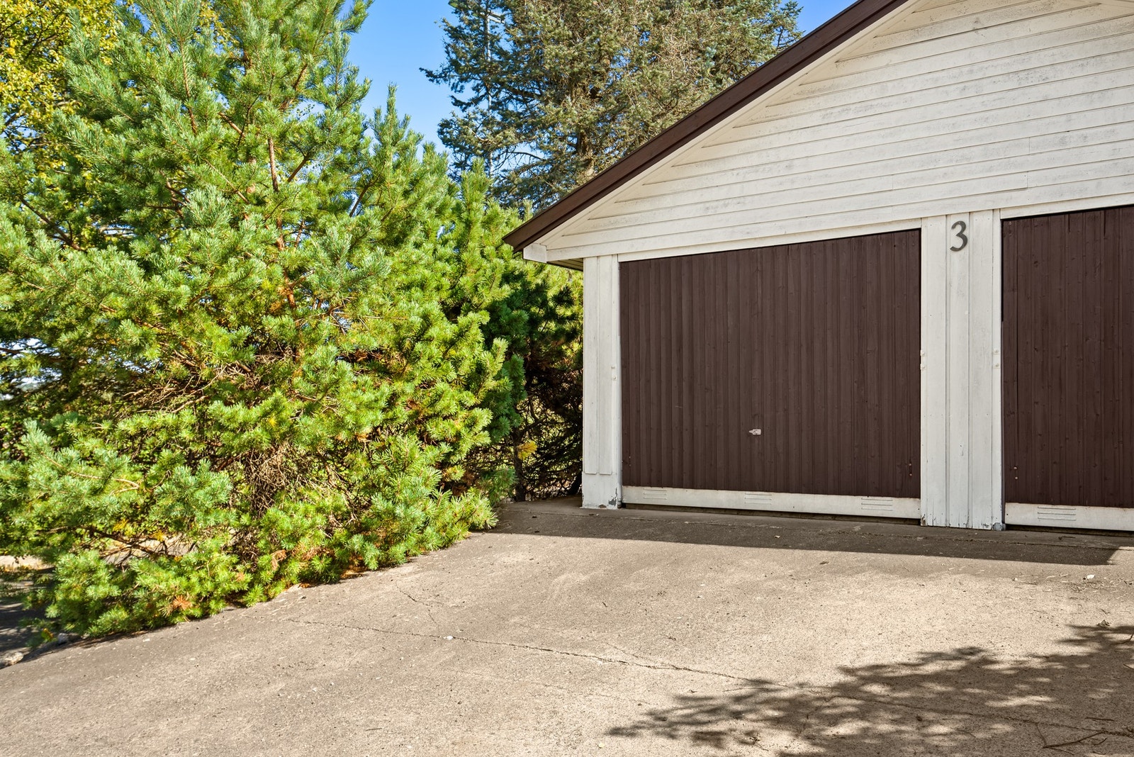 Det medfølger garasjeplass i felles dobbelgarasje Galleribilde