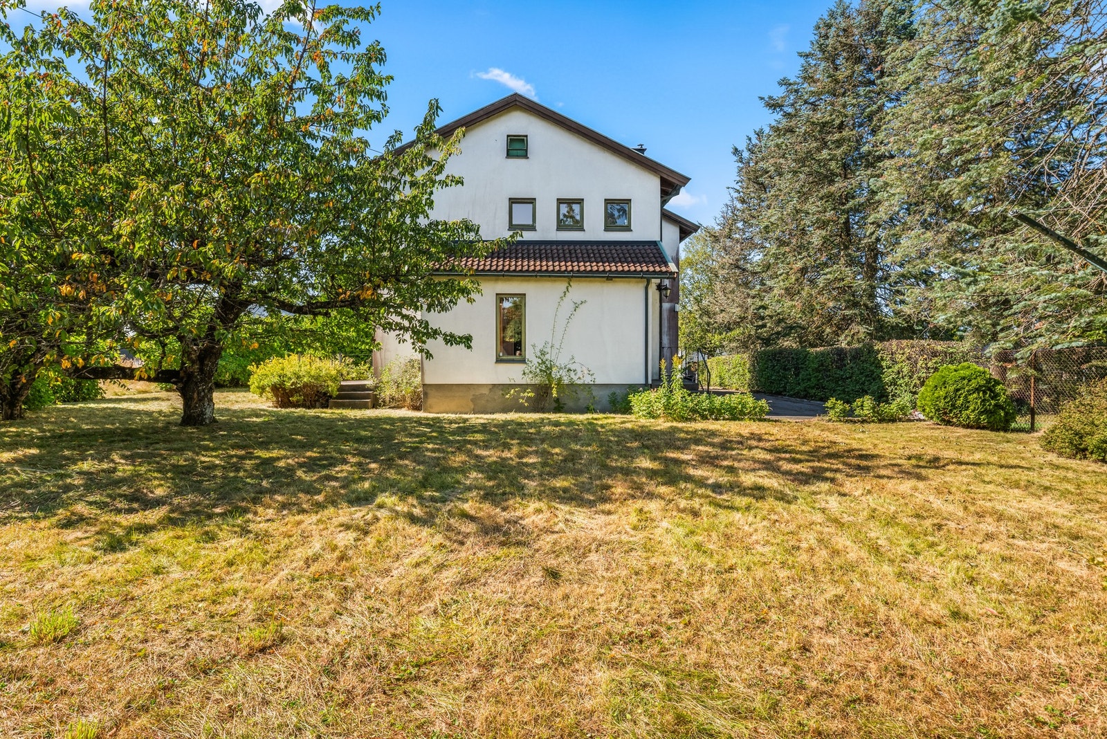 PrivatMegleren Primera ved Ingerid Gude har gleden av å presentere Trestegveien 3B på Høybråten! Galleribilde